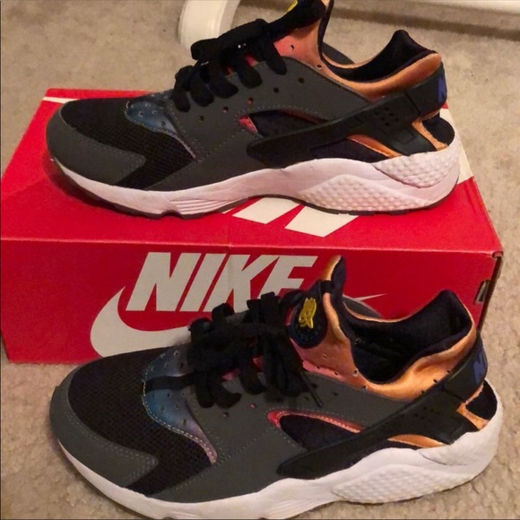 black rainbow huaraches